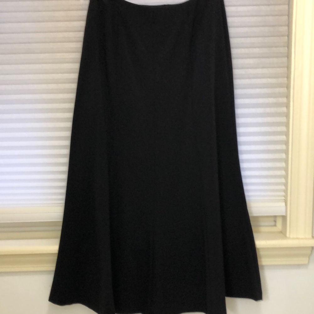 East 5th long black trumpet/flared skirt. Size 10